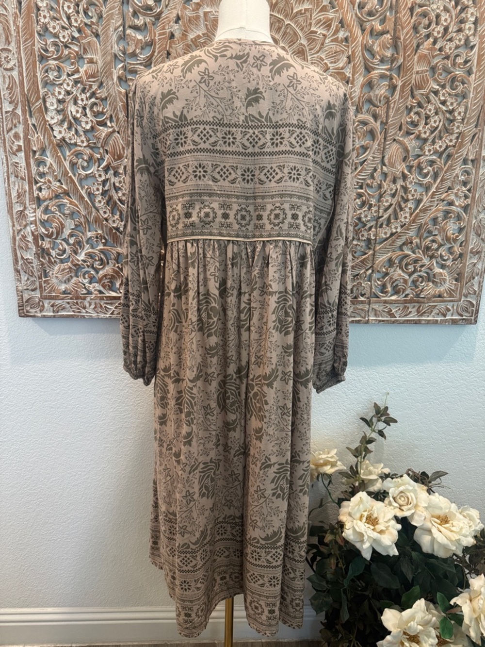 R. Vivimos Cream& Sage Bohemian Floral Flowy Midi Dress, Lightweight Comfy! - Picture 3 of 16